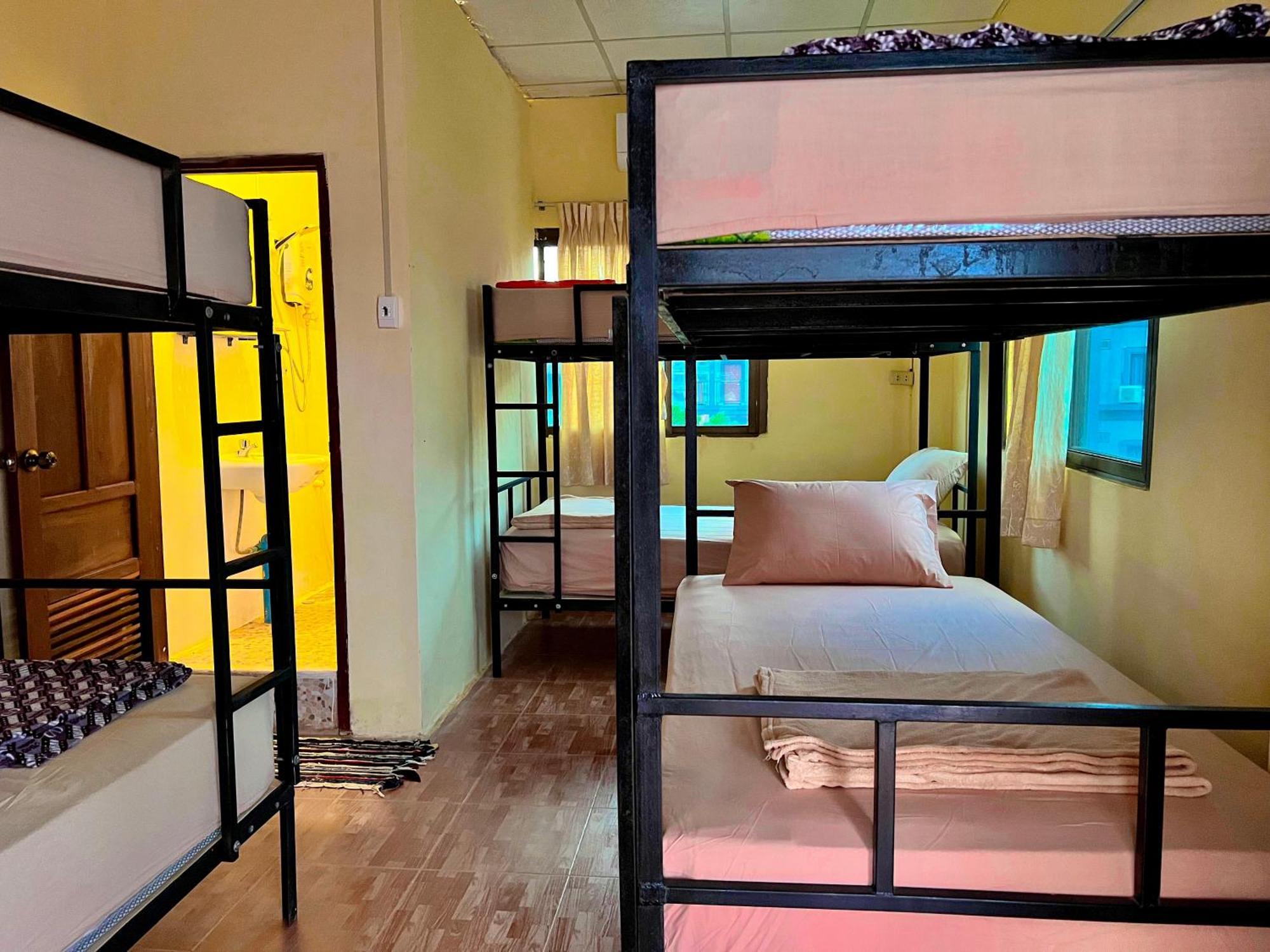 Easy Go Backpacker Hostel Vang Vieng Zewnętrze zdjęcie