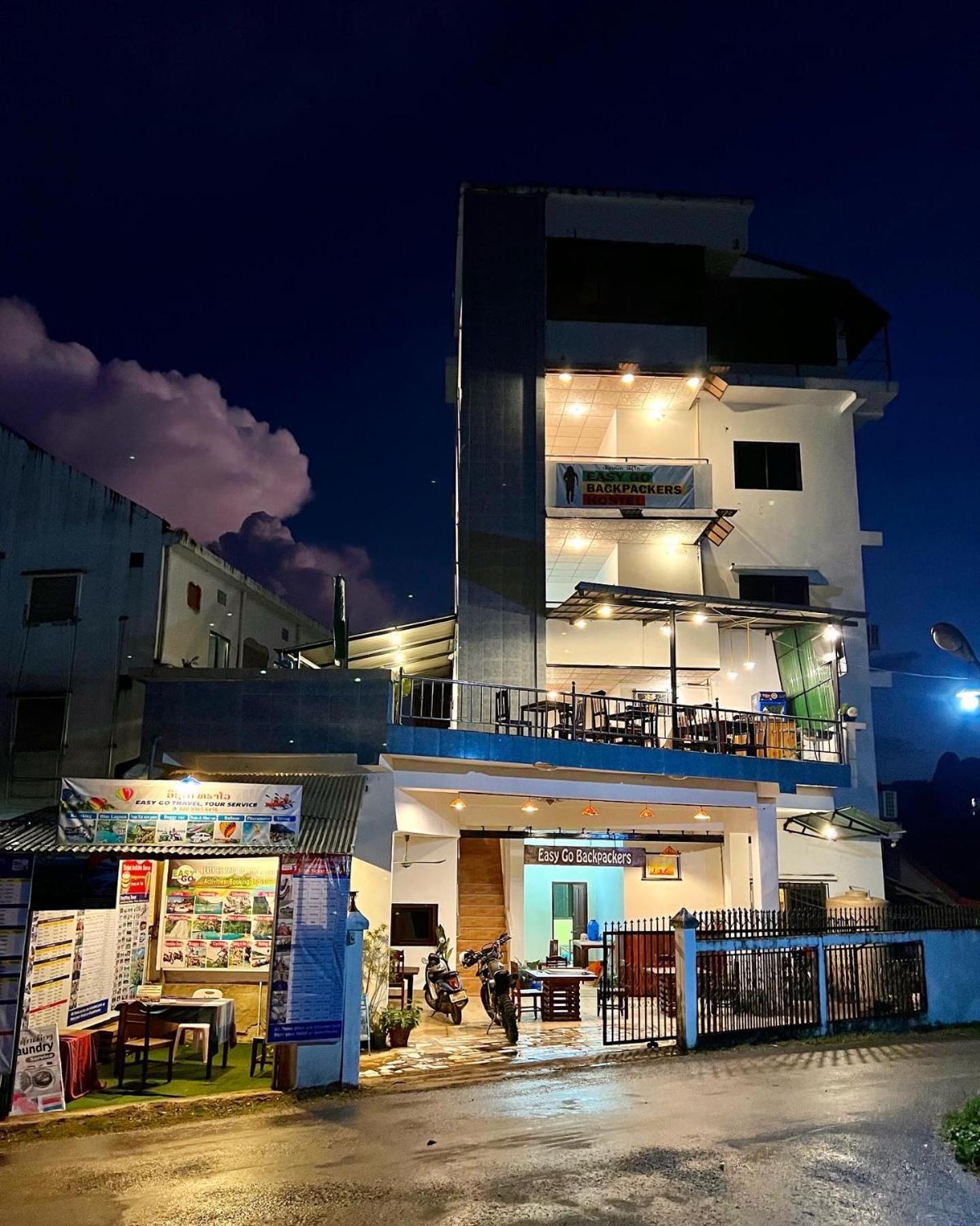 Easy Go Backpacker Hostel Vang Vieng Zewnętrze zdjęcie