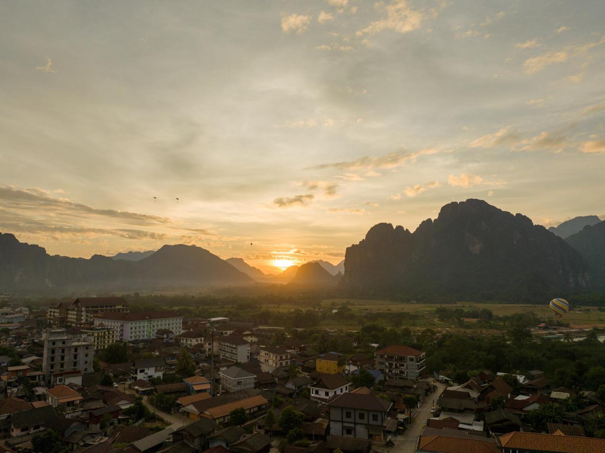 Easy Go Backpacker Hostel Vang Vieng Zewnętrze zdjęcie