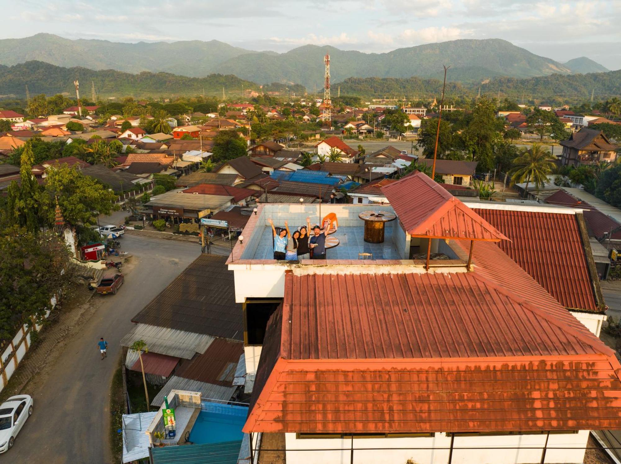 Easy Go Backpacker Hostel Vang Vieng Zewnętrze zdjęcie