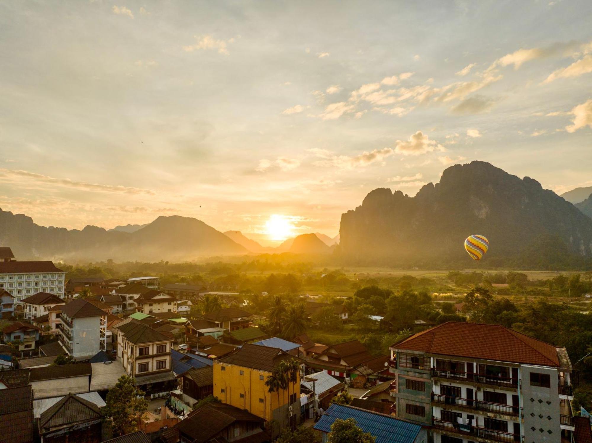 Easy Go Backpacker Hostel Vang Vieng Zewnętrze zdjęcie