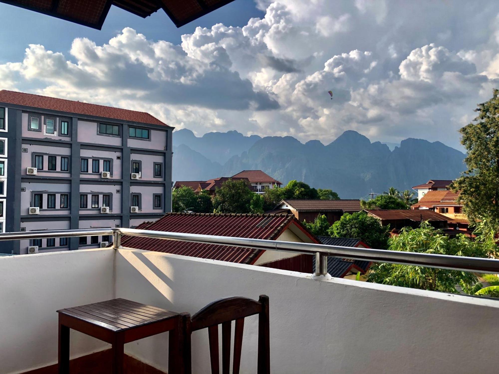 Easy Go Backpacker Hostel Vang Vieng Zewnętrze zdjęcie
