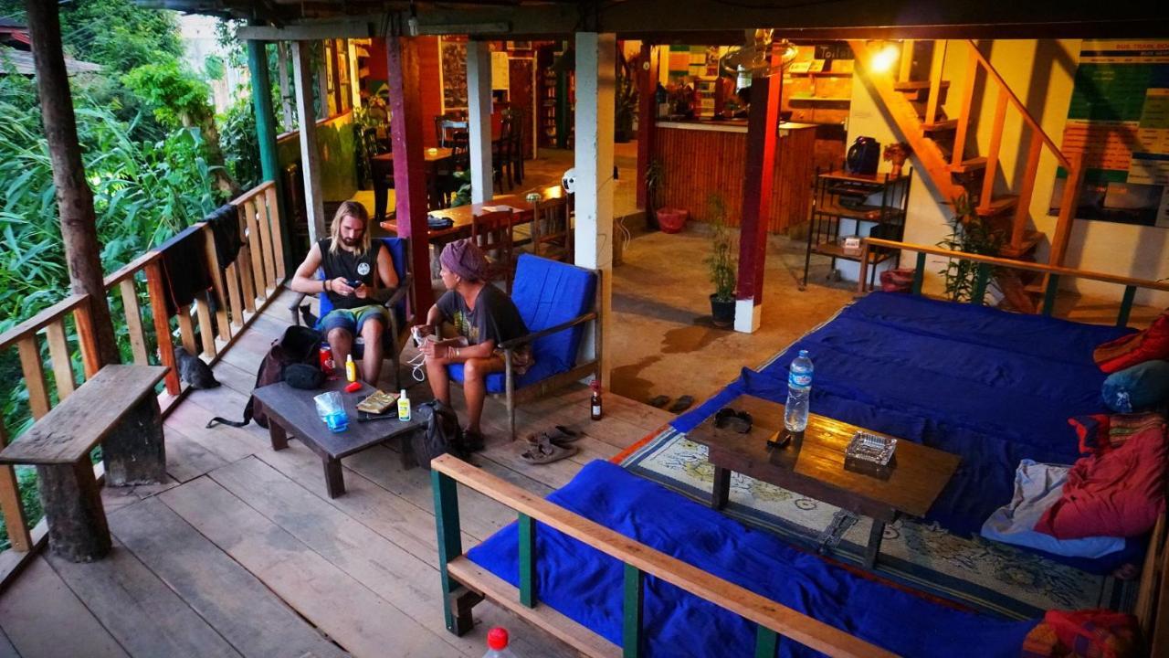 Easy Go Backpacker Hostel Vang Vieng Zewnętrze zdjęcie
